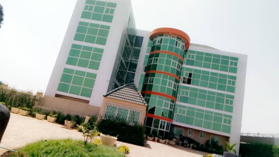 Hotel Univers 3 Aeroport Luxe Niamey Eksteriør bilde