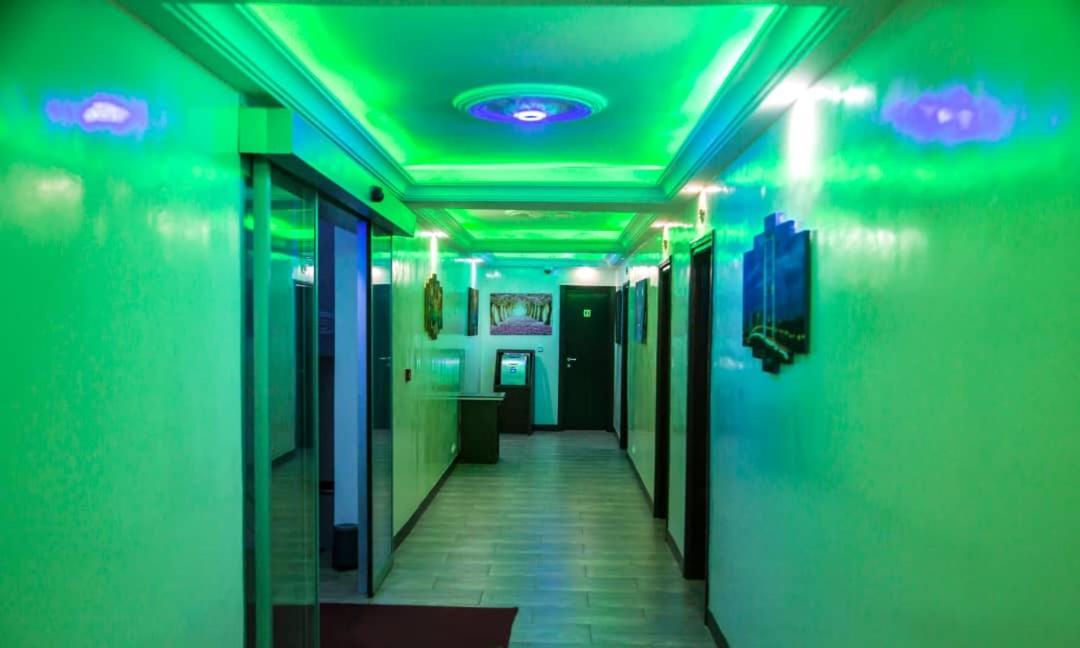 Hotel Univers 3 Aeroport Luxe Niamey Eksteriør bilde