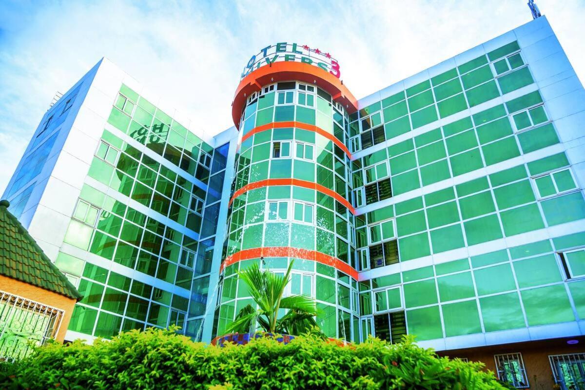 Hotel Univers 3 Aeroport Luxe Niamey Eksteriør bilde