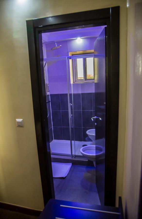 Hotel Univers 3 Aeroport Luxe Niamey Eksteriør bilde